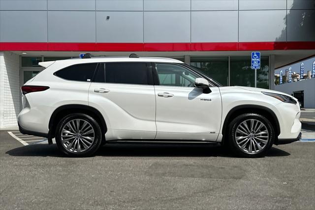 used 2021 Toyota Highlander Hybrid car, priced at $39,025