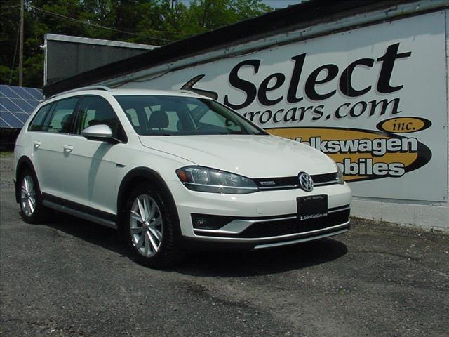 used 2018 Volkswagen Golf Alltrack car, priced at $18,998