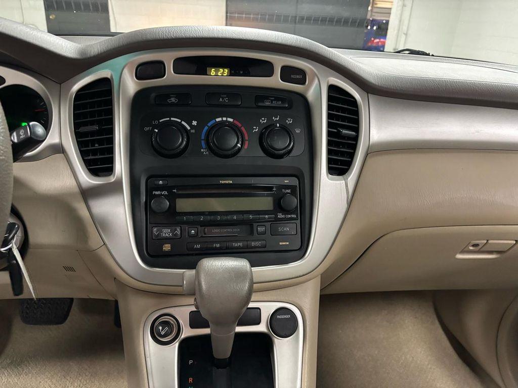 used 2007 Toyota Highlander car, priced at $13,995
