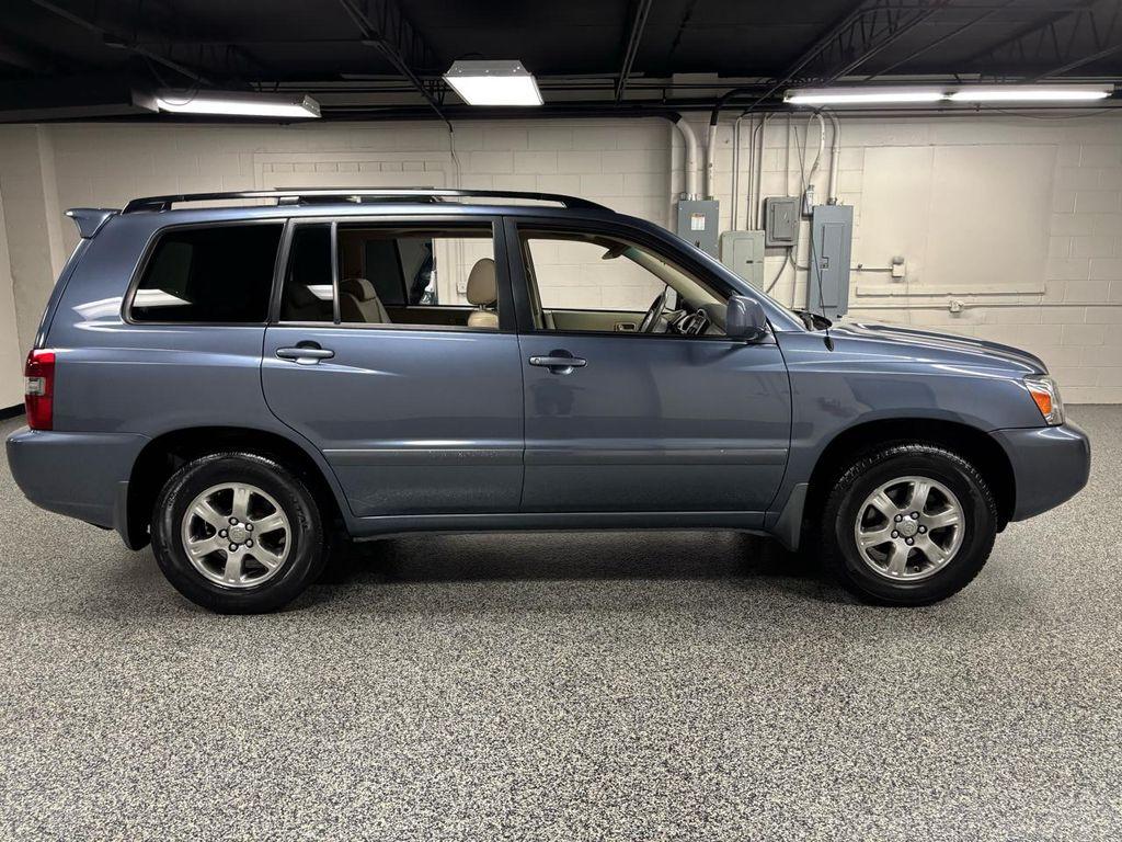 used 2007 Toyota Highlander car, priced at $13,995