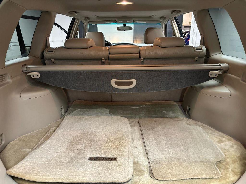 used 2007 Toyota Highlander car, priced at $13,995