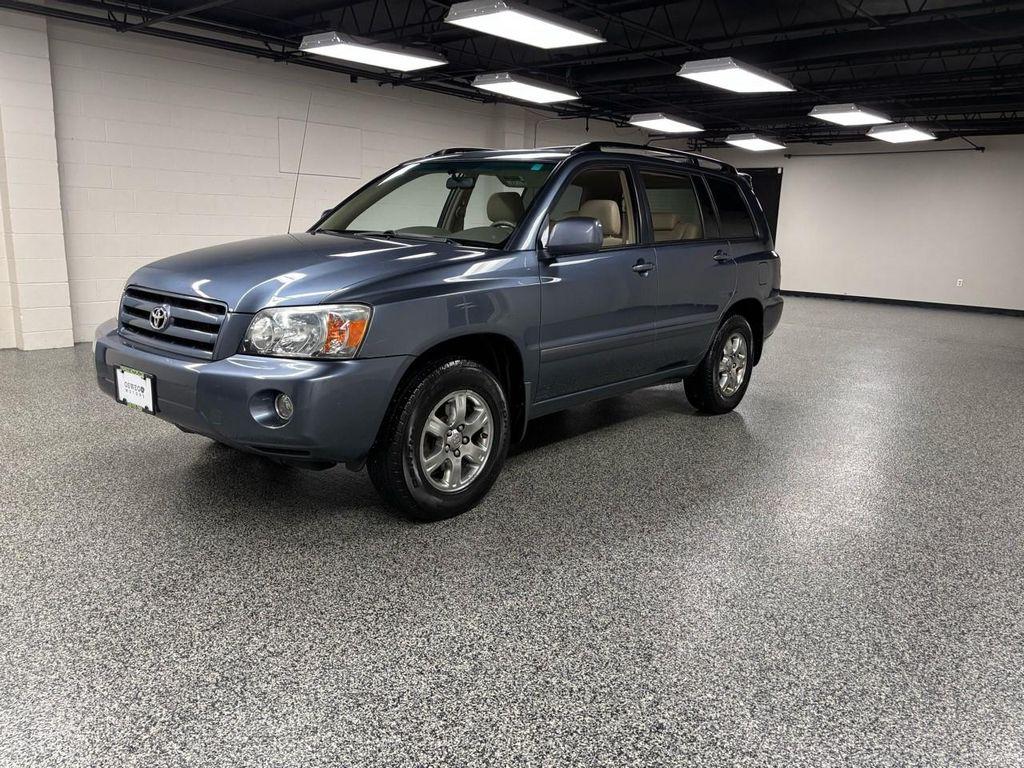 used 2007 Toyota Highlander car, priced at $13,995