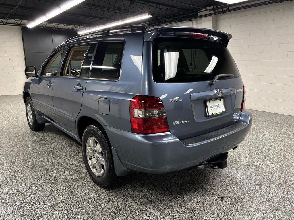 used 2007 Toyota Highlander car, priced at $13,995