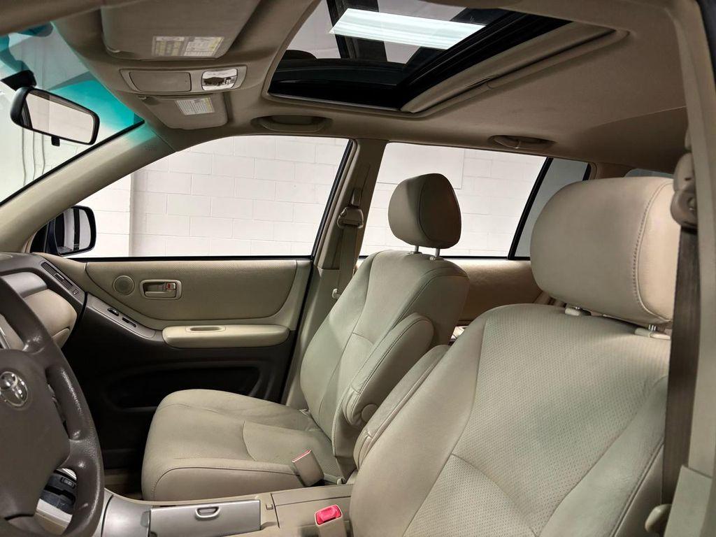 used 2007 Toyota Highlander car, priced at $13,995