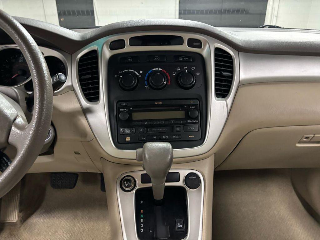 used 2007 Toyota Highlander car, priced at $13,995
