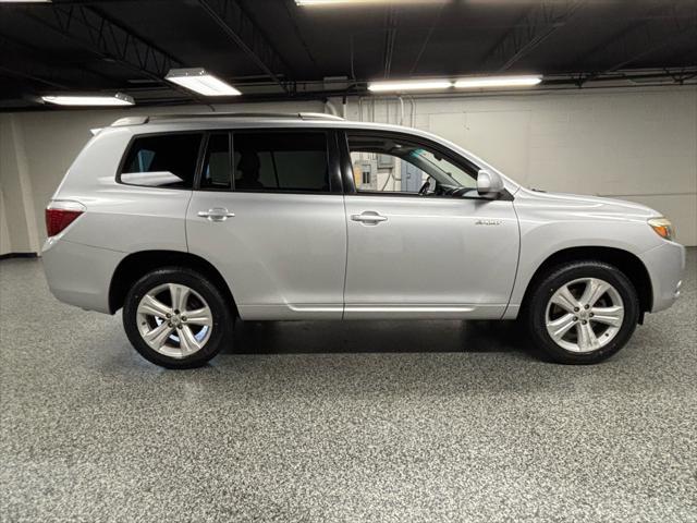 used 2008 Toyota Highlander car, priced at $15,995