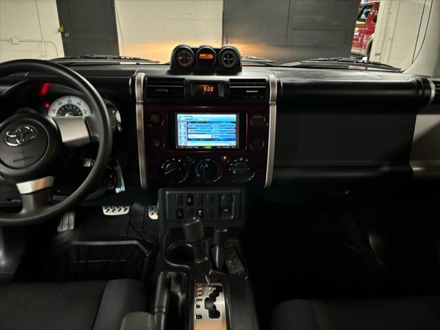 used 2007 Toyota FJ Cruiser car, priced at $27,995