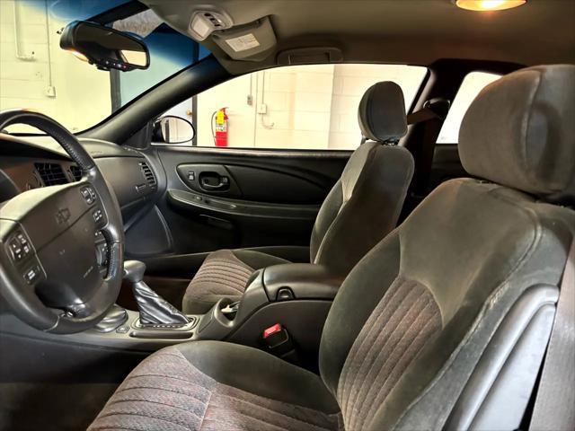used 2002 Chevrolet Monte Carlo car, priced at $14,795