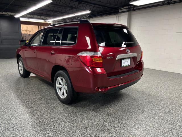 used 2009 Toyota Highlander car, priced at $13,495