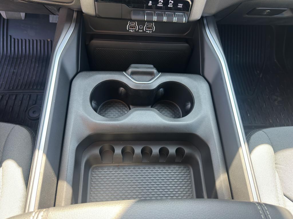 new 2025 Ram 1500 car, priced at $52,140