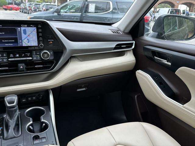 used 2021 Toyota Highlander Hybrid car, priced at $34,479