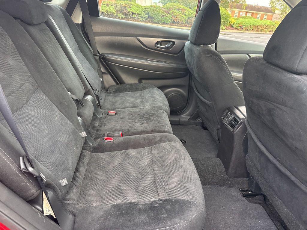 used 2016 Nissan Rogue car