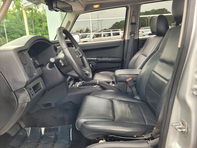 used 2009 Jeep Commander car, priced at $10,987