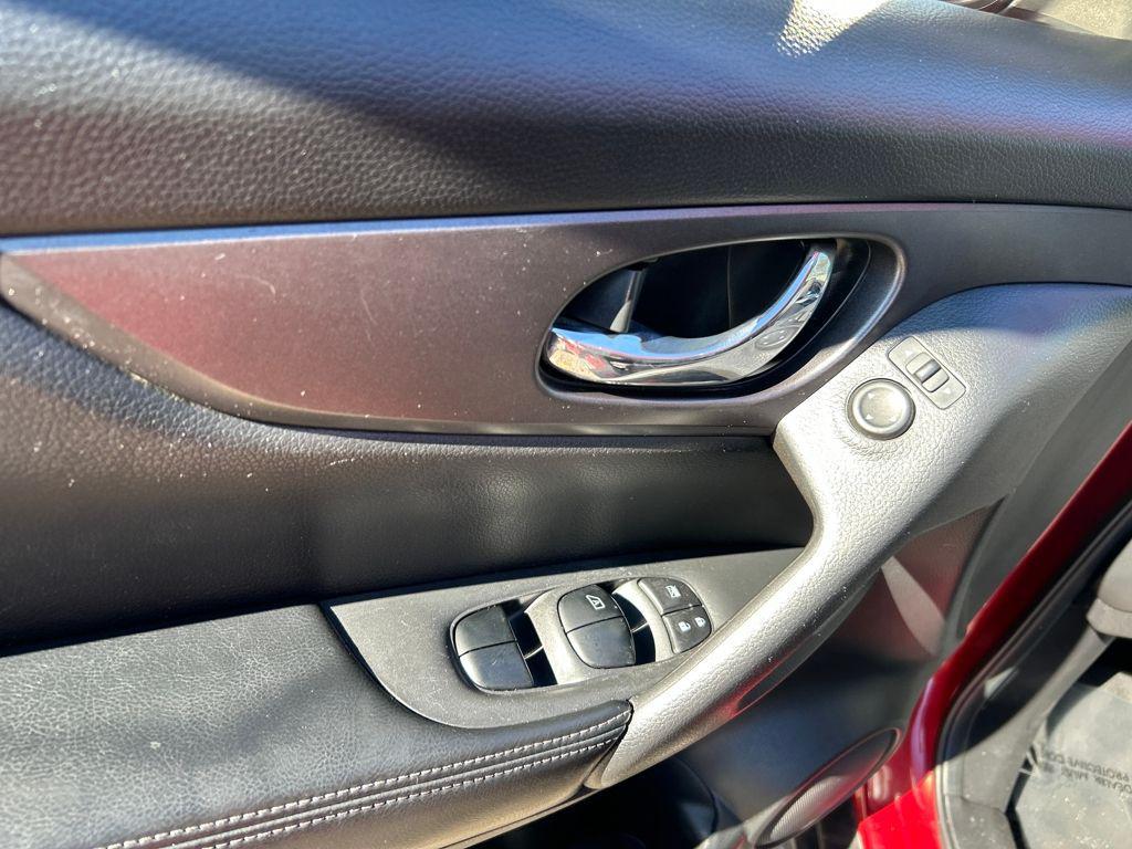 used 2016 Nissan Rogue car, priced at $6,976