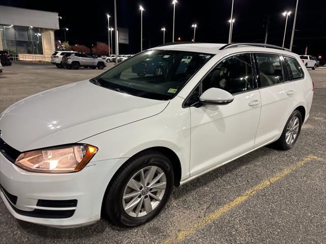 used 2016 Volkswagen Golf SportWagen car, priced at $13,988