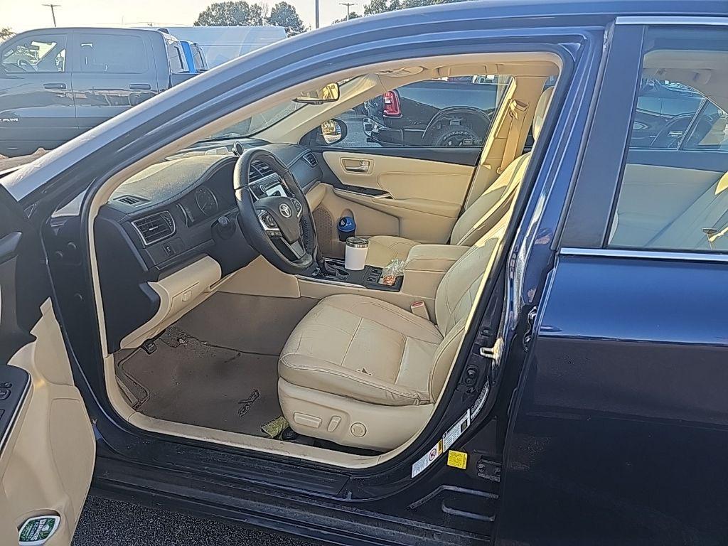 used 2015 Toyota Camry Hybrid car, priced at $10,927
