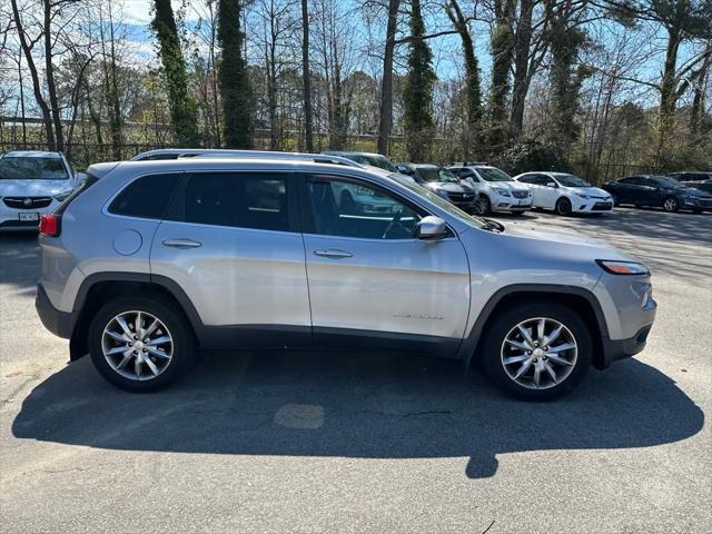 used 2018 Jeep Cherokee car, priced at $17,756