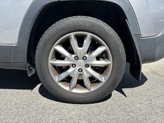 used 2018 Jeep Cherokee car, priced at $17,025