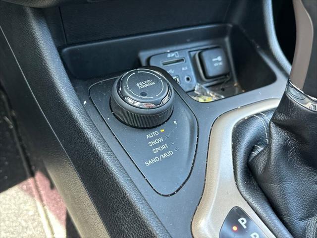 used 2018 Jeep Cherokee car, priced at $17,756