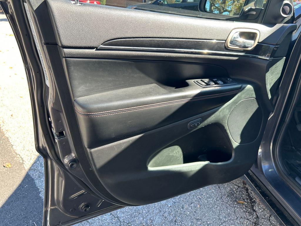 used 2016 Jeep Grand Cherokee car, priced at $9,728