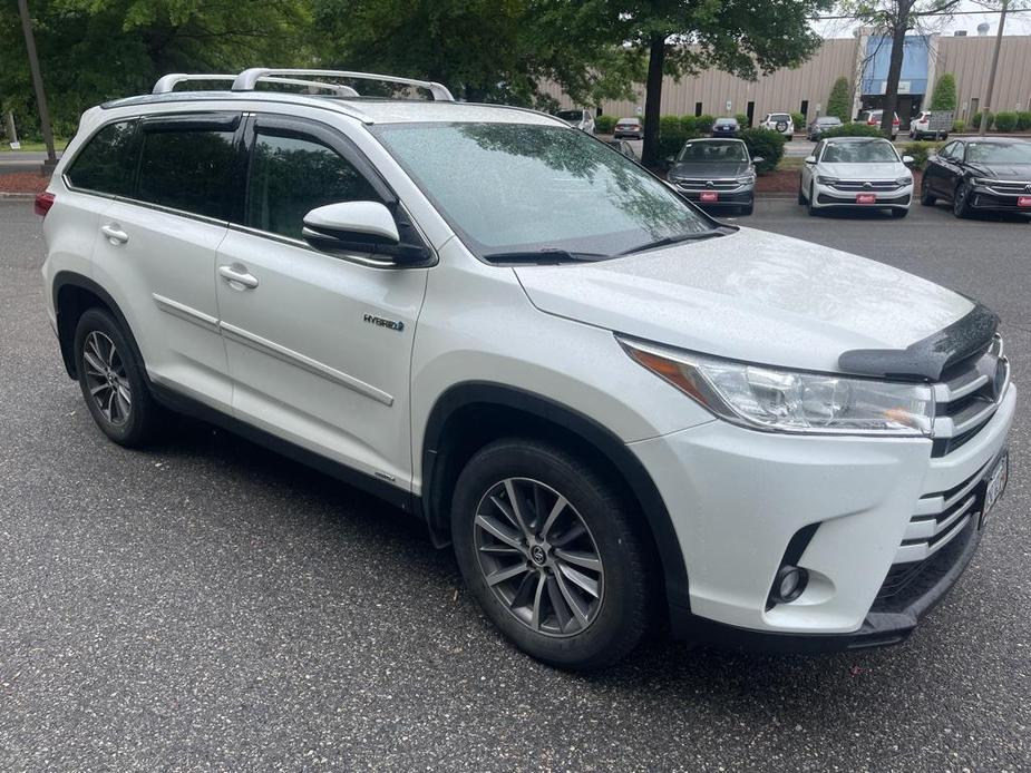 used 2019 Toyota Highlander Hybrid car, priced at $25,723