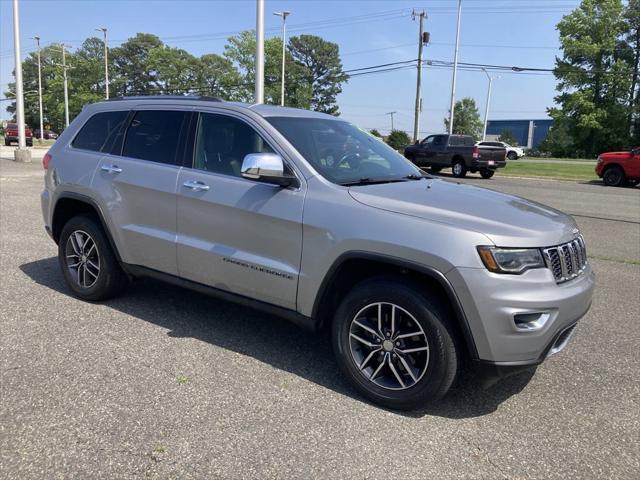 used 2017 Jeep Grand Cherokee car, priced at $13,500
