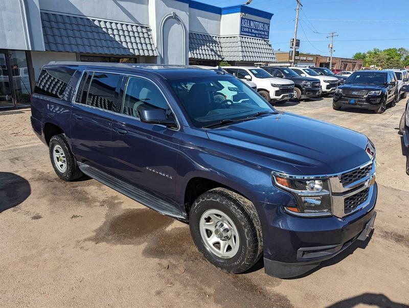 used 2017 Chevrolet Suburban car, priced at $28,795