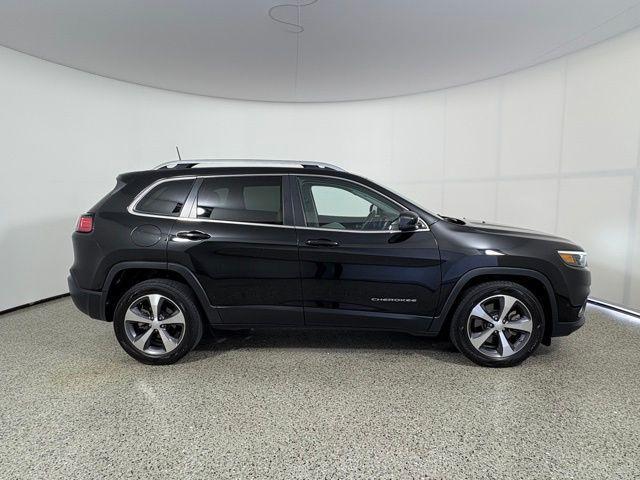 used 2020 Jeep Cherokee car, priced at $17,082
