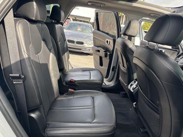 used 2022 Kia Sorento car, priced at $25,509