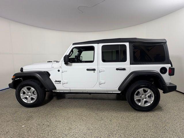used 2022 Jeep Wrangler Unlimited car, priced at $28,162