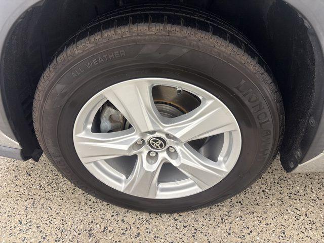 used 2021 Toyota Highlander car, priced at $25,192