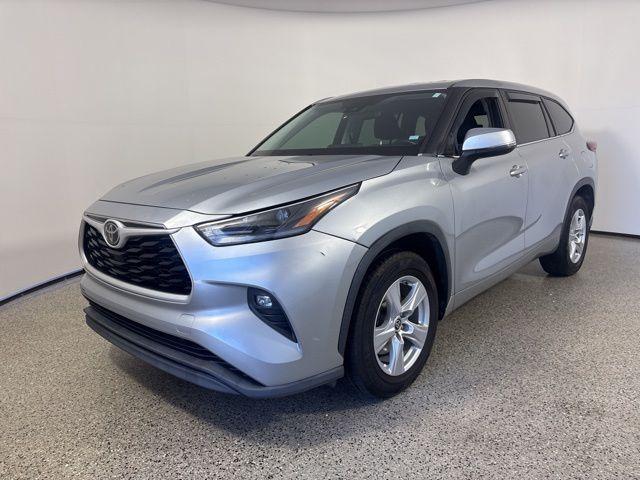 used 2021 Toyota Highlander car, priced at $25,192