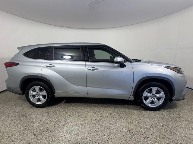 used 2021 Toyota Highlander car, priced at $25,192