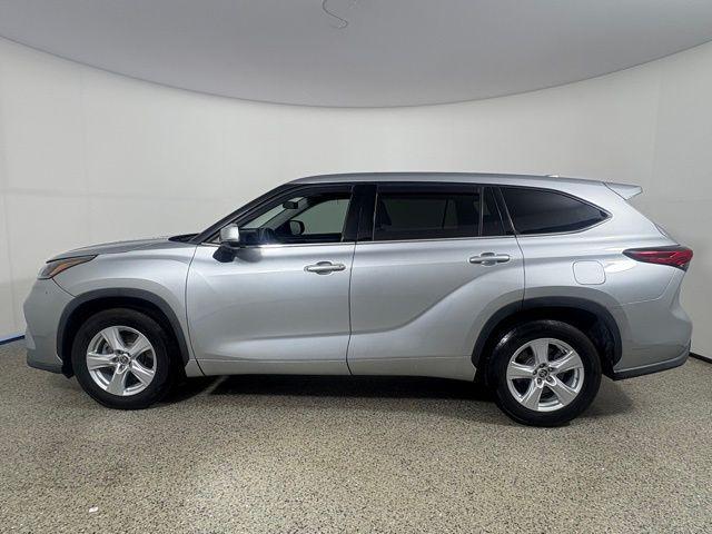 used 2021 Toyota Highlander car, priced at $25,192