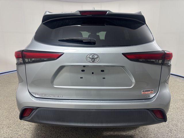 used 2021 Toyota Highlander car, priced at $25,192