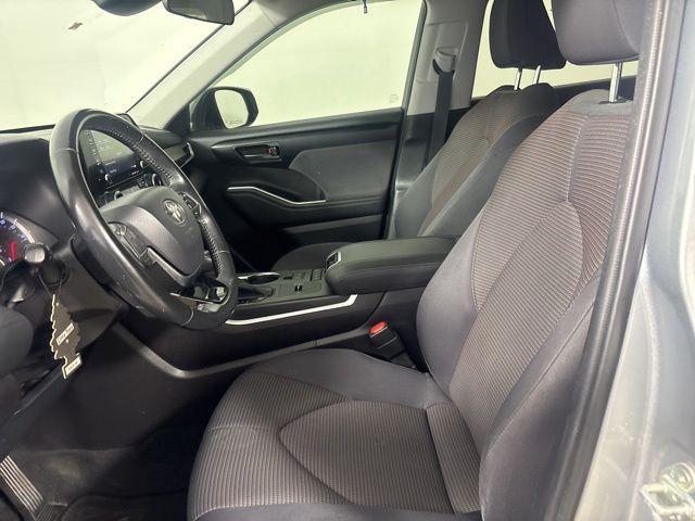 used 2021 Toyota Highlander car, priced at $25,192