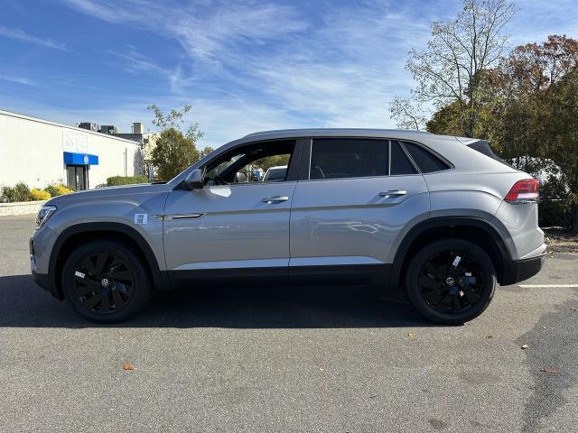 new 2024 Volkswagen Atlas Cross Sport car, priced at $42,669