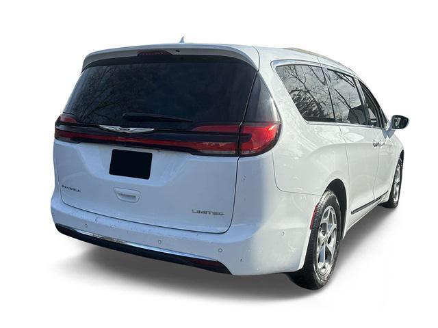 used 2022 Chrysler Pacifica car, priced at $19,306