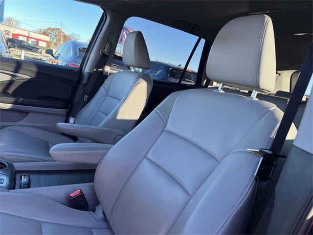 used 2016 Honda Pilot car, priced at $19,212