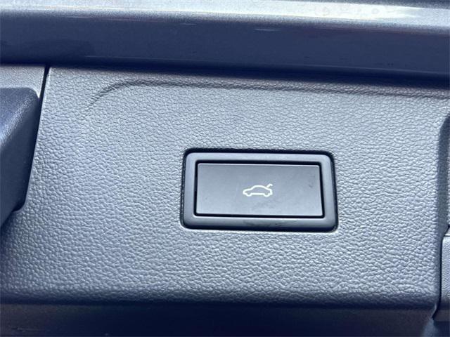 used 2025 Volkswagen Atlas car, priced at $39,497