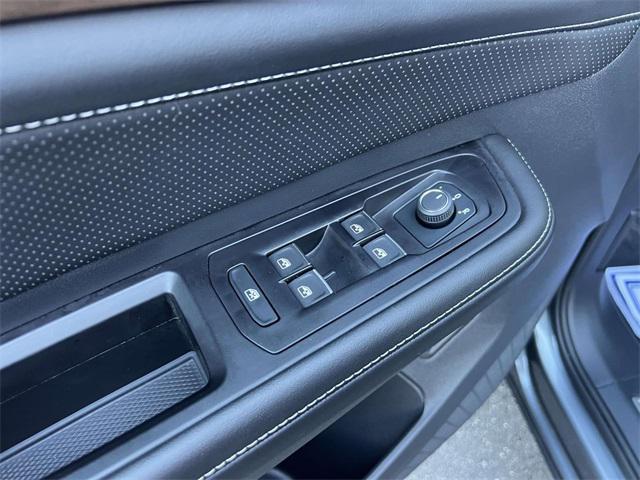 used 2025 Volkswagen Atlas car, priced at $39,497