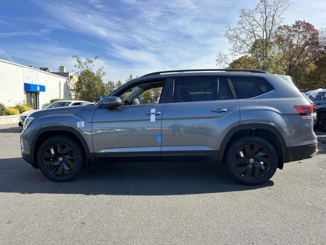 new 2024 Volkswagen Atlas car, priced at $42,116