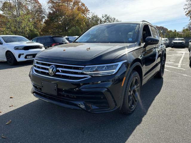 new 2024 Volkswagen Tiguan car, priced at $34,951