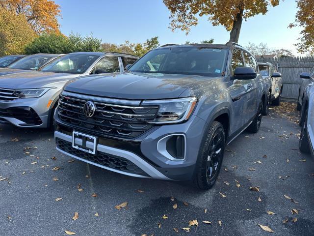 new 2024 Volkswagen Atlas car, priced at $43,492