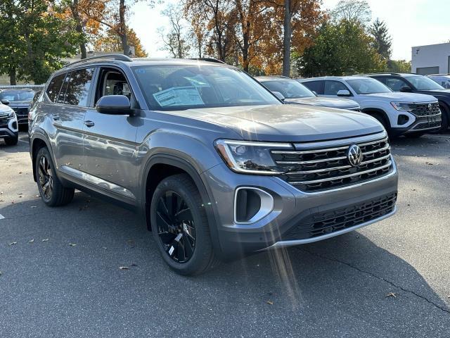 new 2025 Volkswagen Atlas car, priced at $47,412