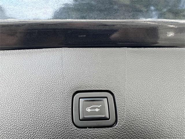 used 2020 Chevrolet Traverse car, priced at $21,034