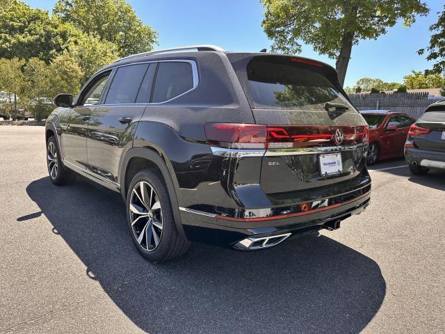 new 2024 Volkswagen Atlas car, priced at $51,080