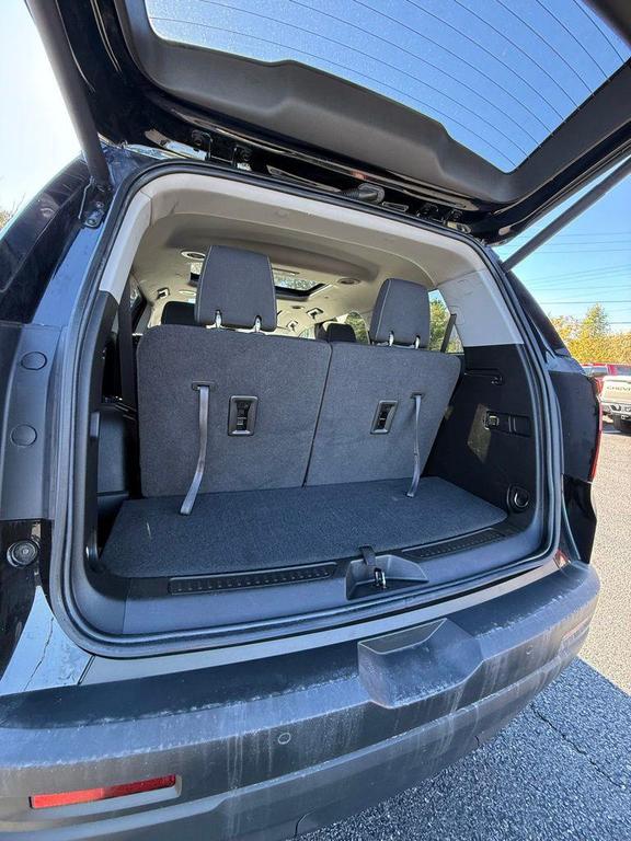 used 2022 GMC Acadia car, priced at $26,387