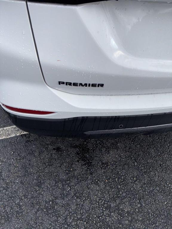 used 2022 Chevrolet Equinox car, priced at $21,133