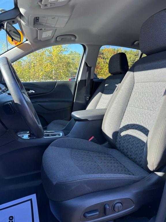 used 2022 Chevrolet Equinox car, priced at $21,324